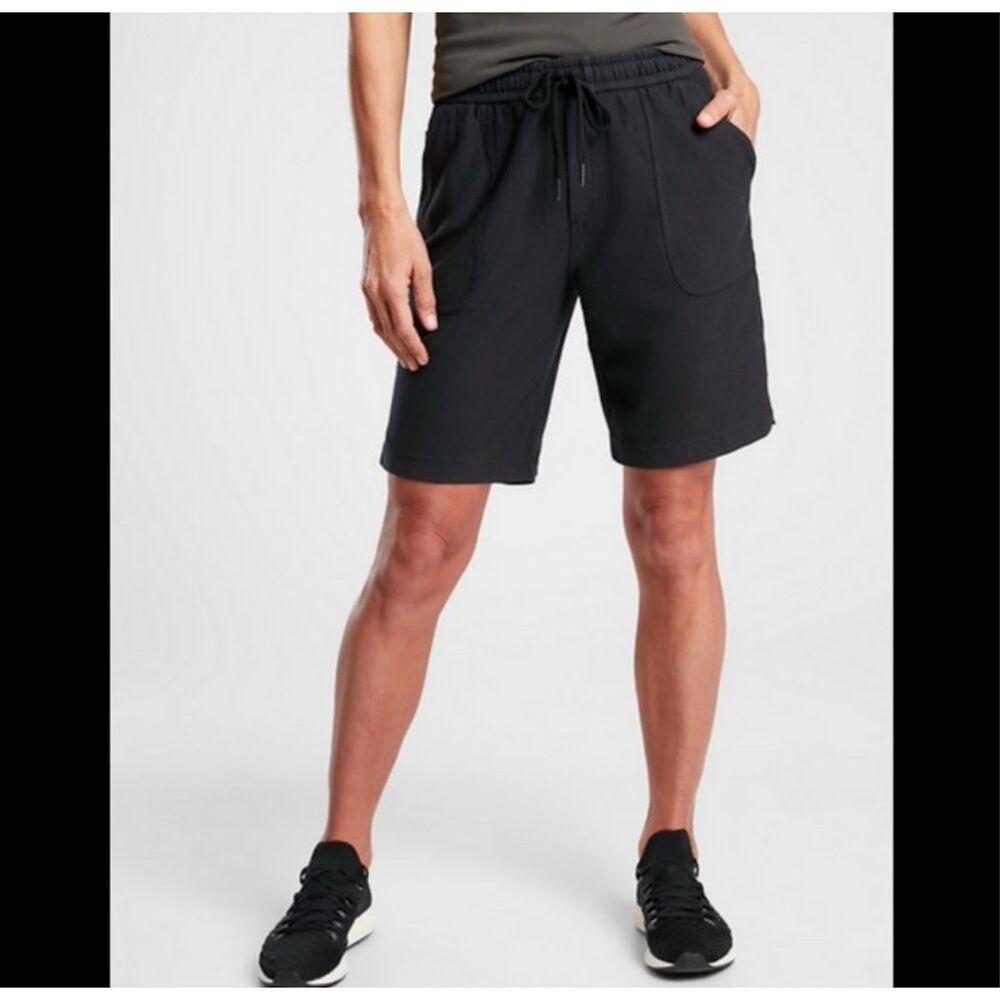 Athleta black sporty athletic 6 Farallon Bermuda shorts
